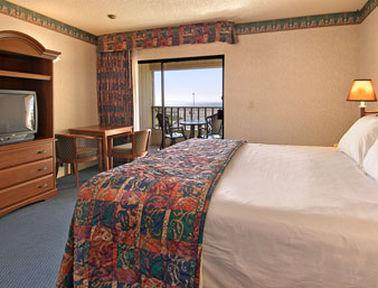 Travelodge By Wyndham Ocean Front Sunset Beach Room photo
