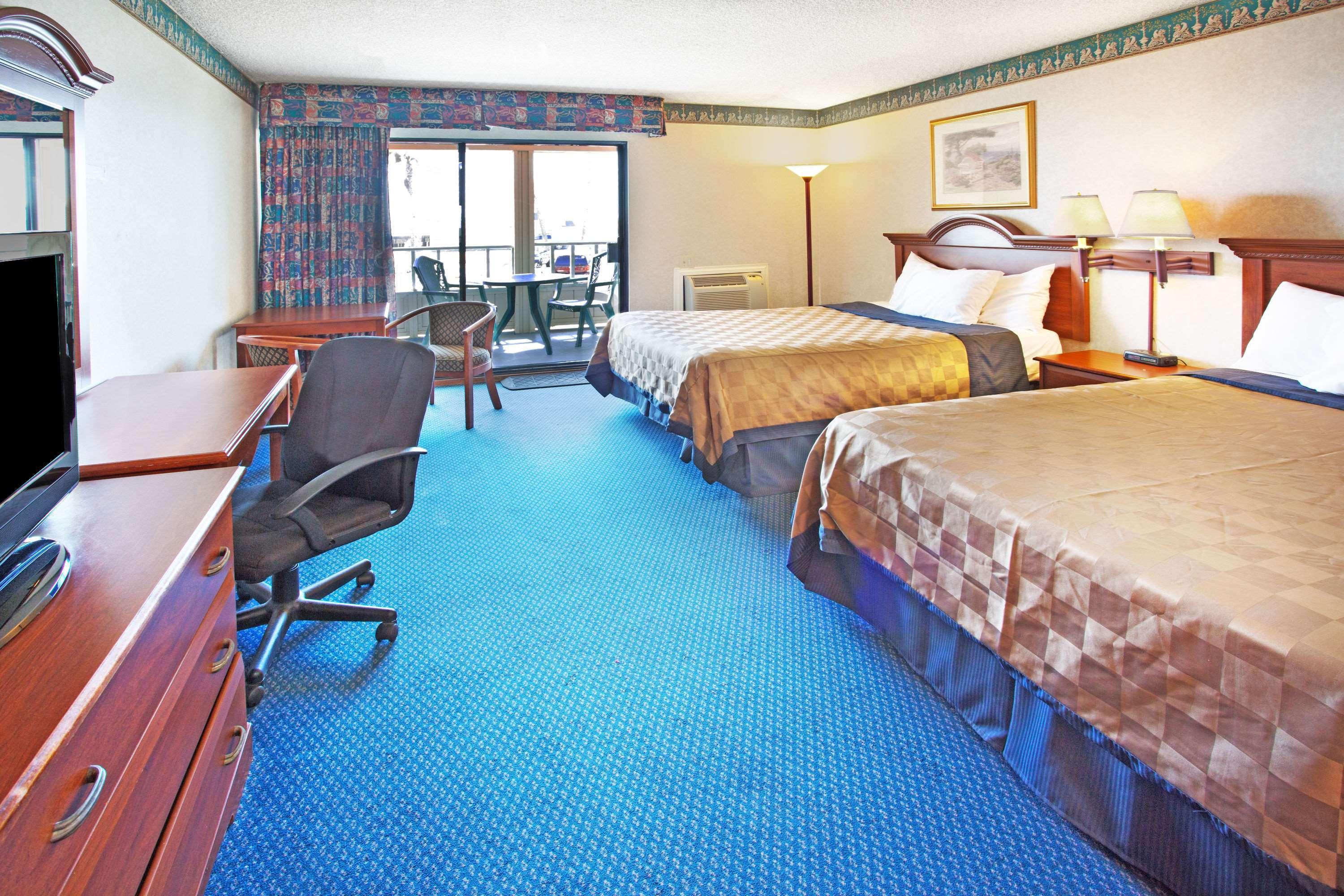 Travelodge By Wyndham Ocean Front Sunset Beach Exterior photo