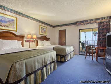 Travelodge By Wyndham Ocean Front Sunset Beach Exterior photo